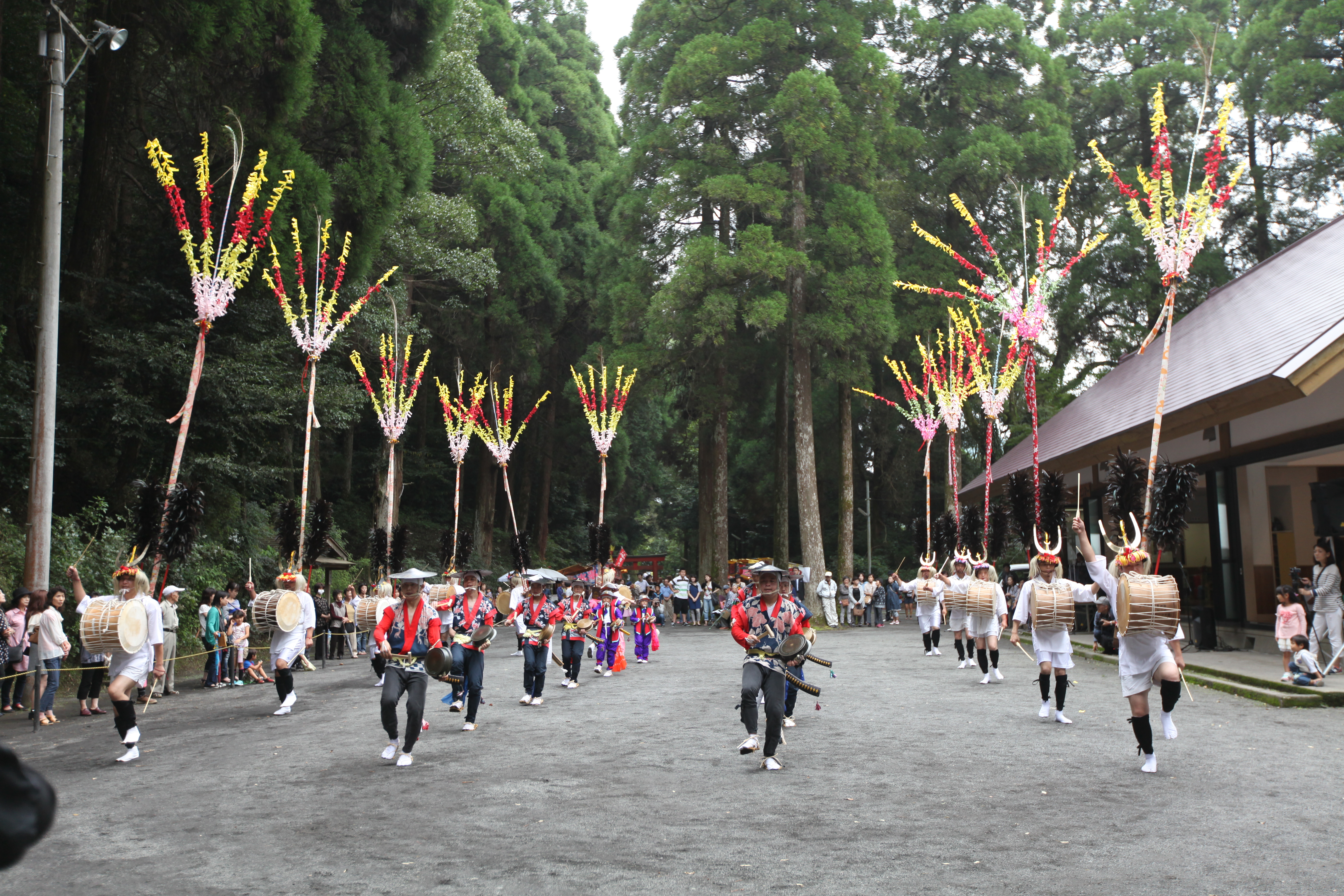 花尾の太鼓踊り