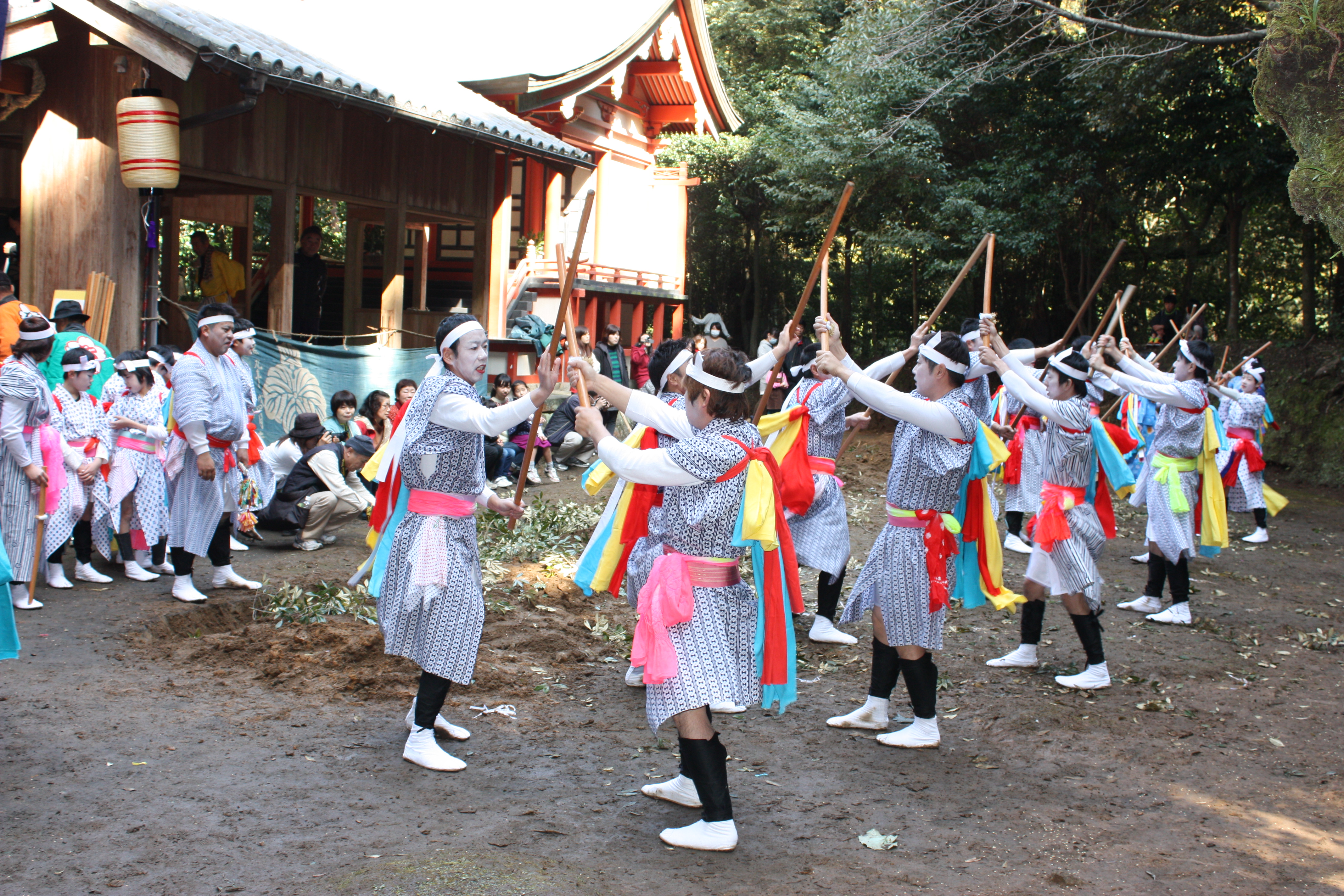 本城花尾神社棒踊り