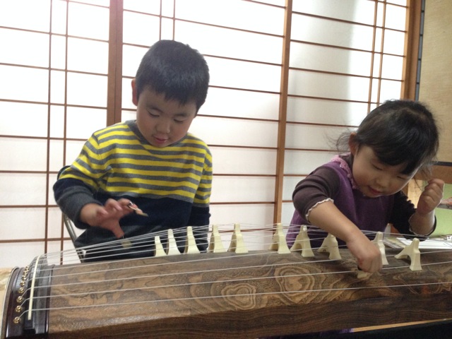 春の「琴 弾き初め会」